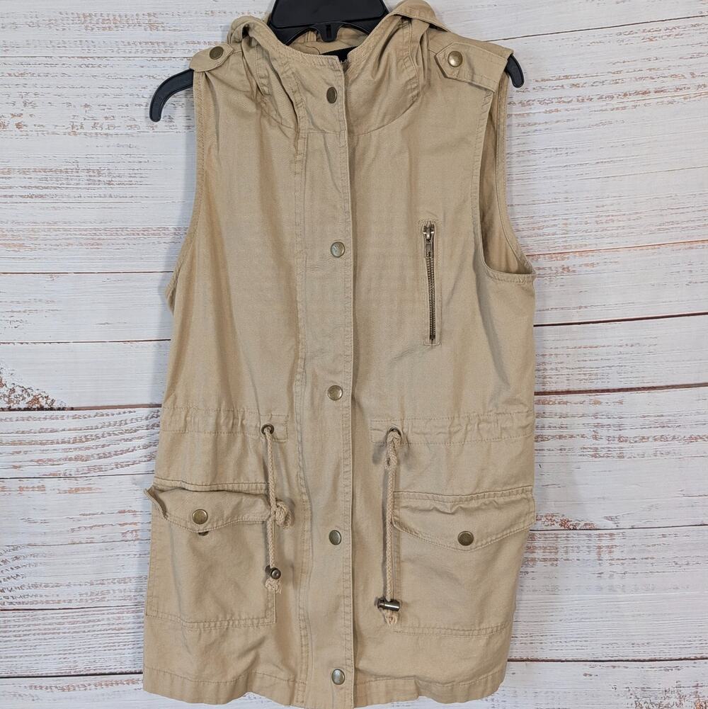 Zenana Outfitters Beige Hooded Utility Vest Size S Copper Buttons Gorpcore Cargo